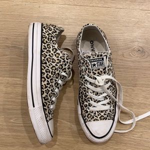 Animal print converse